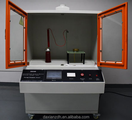 เครื่องทดสอบความแข็งแรงทางไฟฟ้าสําหรับวัสดุกันไฟฟ้า IP67 ความแม่นยําชั้นคุ้มกัน ≤ 5%