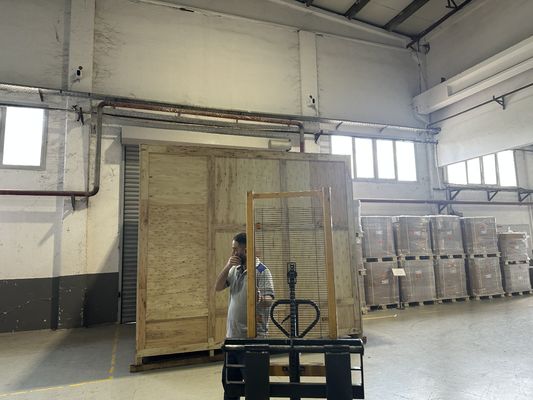 เครื่องทดสอบความเครียดสภาพแวดล้อม 2Kw Insulator OBM การสนับสนุนการปรับแต่ง