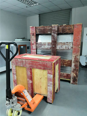 ISO 4892-3 UV เร่งเครื่องทดสอบสภาพอากาศ ห้องทดสอบสิ่งแวดล้อม