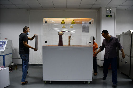 อุปกรณ์ทดสอบความแข็งแรงทางไฟฟ้าของวัสดุฉนวน 100KV IEC 60243 เครื่องทดสอบในห้องปฏิบัติการ